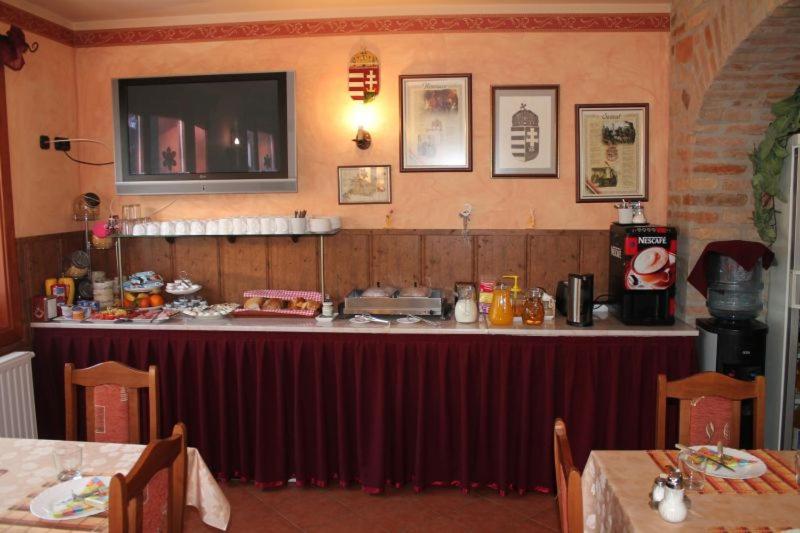 Rozmann Family Panzio & Apartmanhaz Шарвар Экстерьер фото